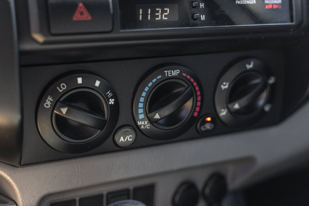 Used 2012 Toyota Tacoma 2WD Regular Cab image 8