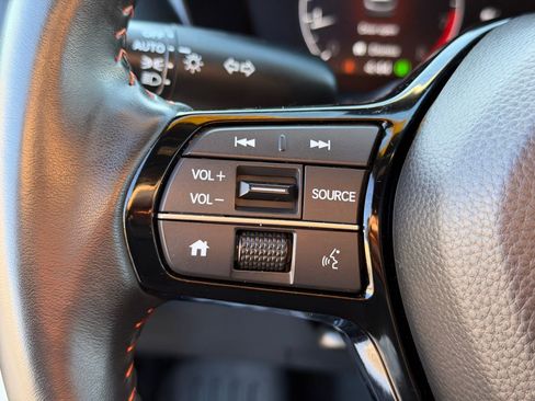 Used 2025 Honda HR-V Sport image 15