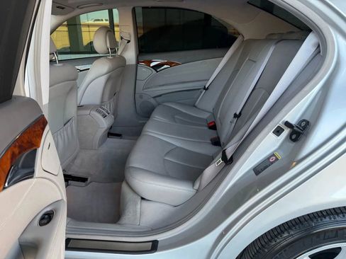 Used 2005 Mercedes-Benz E 320 Sedan image 25