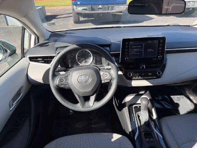 Used 2021 Toyota Corolla LE FWD image 15