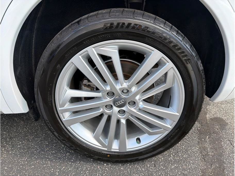 Used 2018 Audi Q5 2.0T Premium Plus w/ Premium Plus Package AWD/4WD image 25