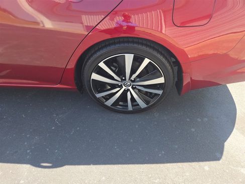 Used 2020 Nissan Altima 2.5 SR FWD image 22