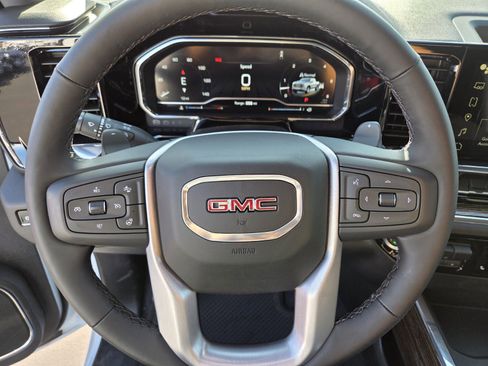 New 2025 GMC Sierra 1500 Elevation image 10