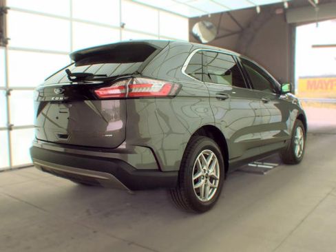 Used 2024 Ford Edge SEL w/ Convenience Package AWD/4WD image 2