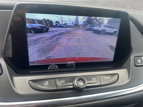 Used 2021 Chevrolet Blazer LT FWD image 32