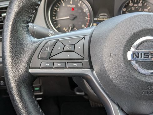 Used 2022 Nissan Rogue Sport SL FWD image 20