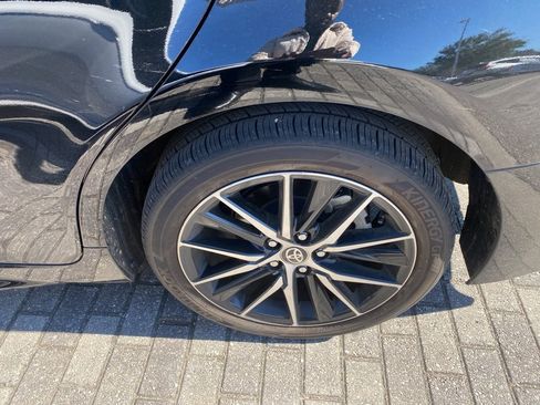 Used 2024 Toyota Camry SE image 5