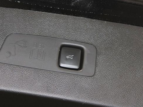 Used 2024 Lincoln Corsair AWD image 15
