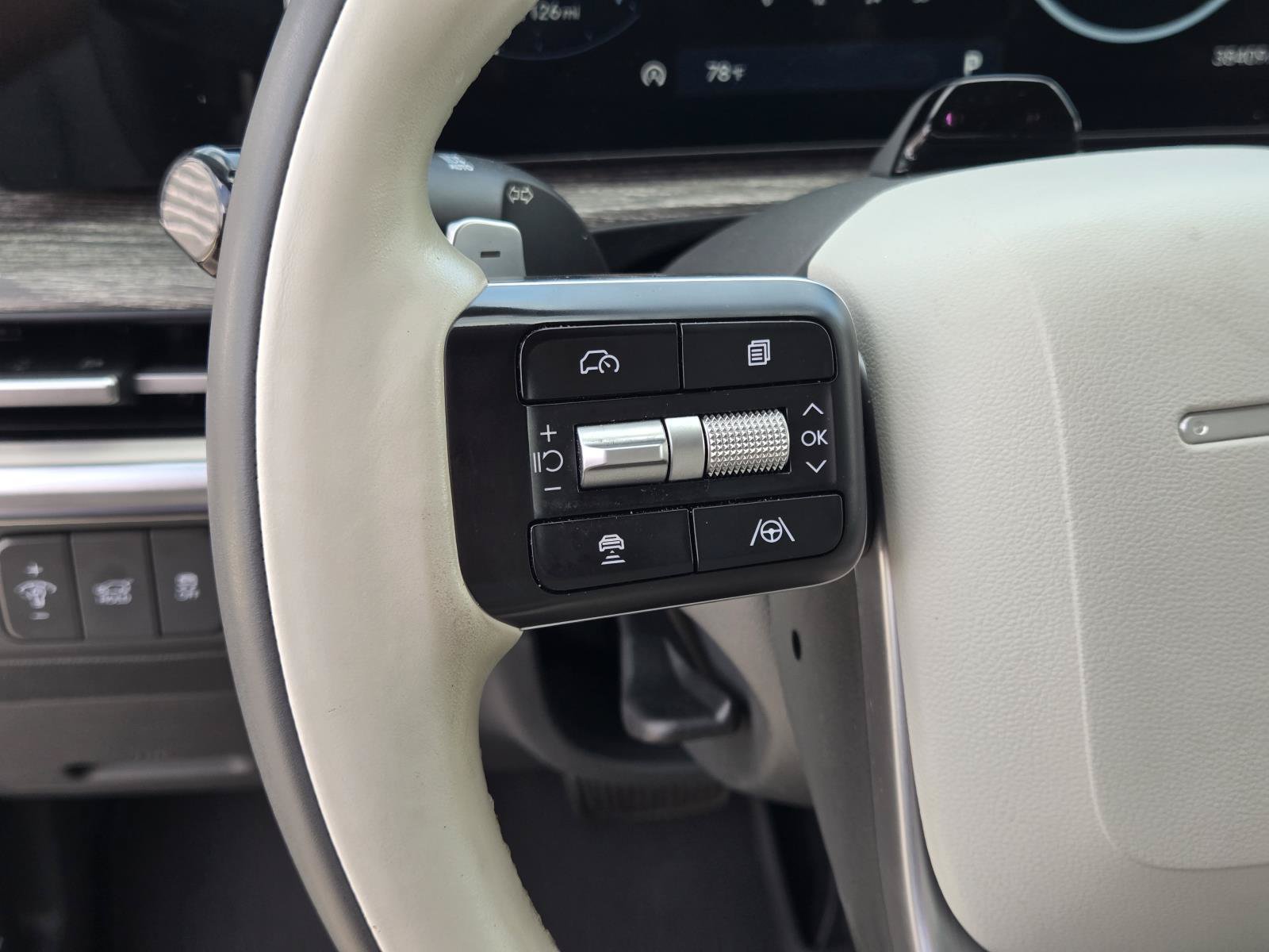 Used 2024 Hyundai Santa Fe Calligraphy FWD image 29