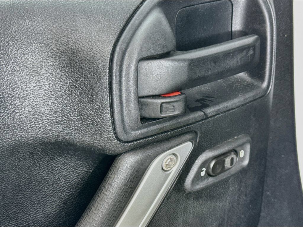Used 2016 Jeep Wrangler Unlimited Sahara AWD/4WD image 18