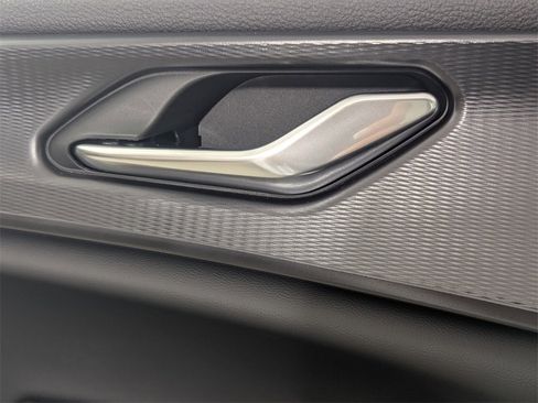 New 2025 Jeep Grand Cherokee Altitude image 15