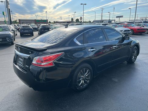 Used 2015 Nissan Altima 2.5 S w/ Special Edition Package FWD image 7