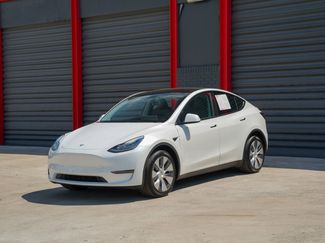 Used 2023 Tesla Model Y Long Range video 1