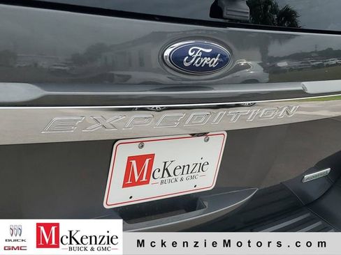Used 2017 Ford Expedition XLT AWD/4WD image 30
