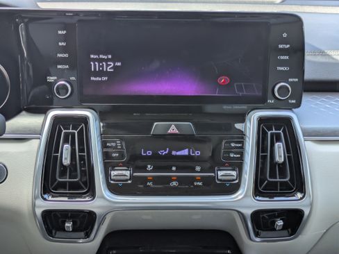 Used 2023 Kia Sorento SX FWD image 5