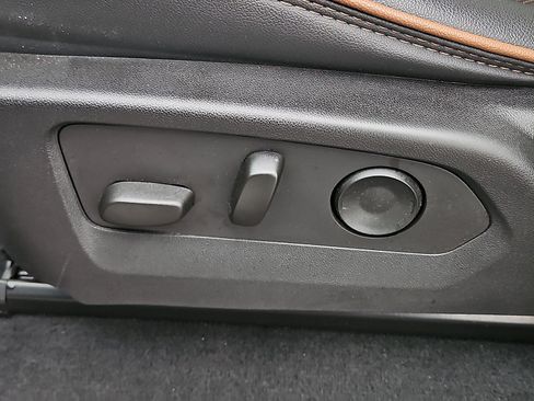 Certified 2024 GMC Canyon AT4 w/ AT4 Premium Package image 26