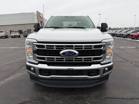 Certified 2025 Ford F250 XLT image 27