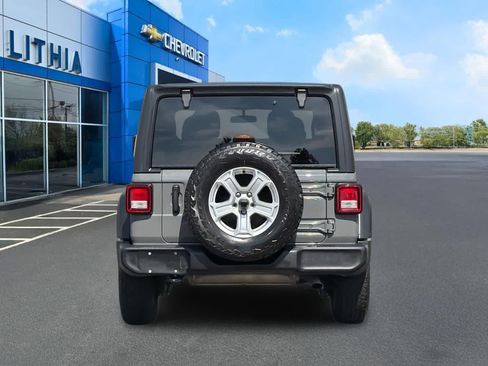 Used 2021 Jeep Wrangler Sport AWD/4WD image 7