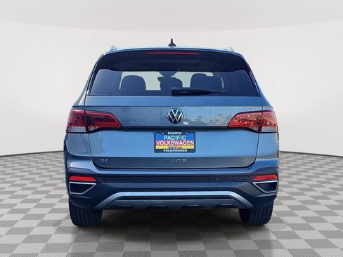 Used 2023 Volkswagen Taos SE w/ Panoramic Sunroof Package FWD image 6
