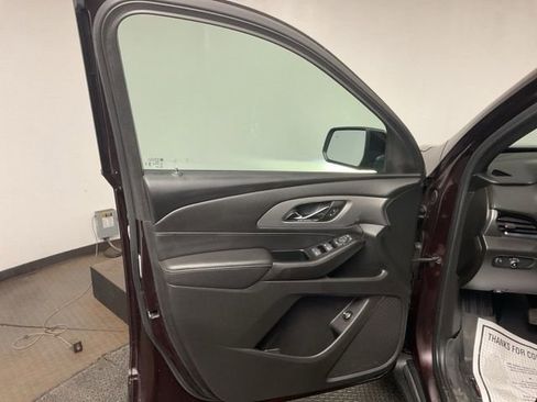 Certified 2023 Chevrolet Traverse LT AWD/4WD image 10