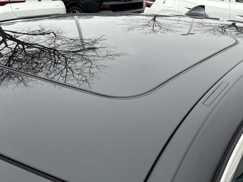 Used 2021 BMW 540i xDrive w/ Premium Package image 11