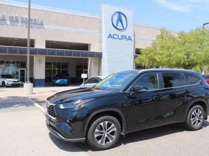 Used 2025 Toyota Highlander XLE