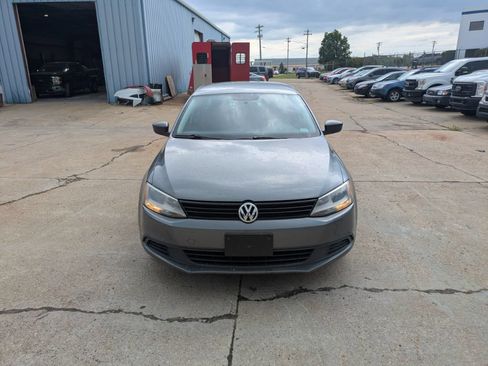Used 2014 Volkswagen Jetta S FWD image 2