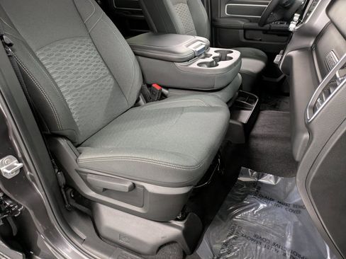 Used 2025 RAM 2500 Big Horn image 28