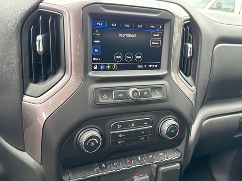 Used 2021 Chevrolet Silverado 1500 Custom RWD image 9