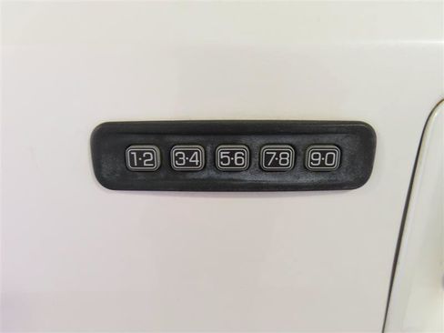 Used 2016 Ford F450 Lariat w/ Lariat Ultimate Package AWD/4WD image 10