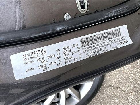 Used 2018 Jeep Cherokee Limited image 31