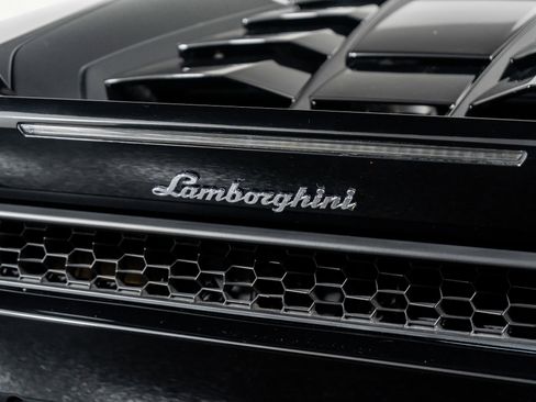 Used 2016 Lamborghini Huracan LP 610-4 image 13