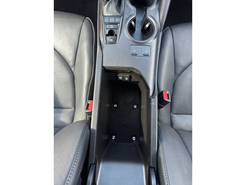 Used 2024 Toyota Camry XSE FWD image 22