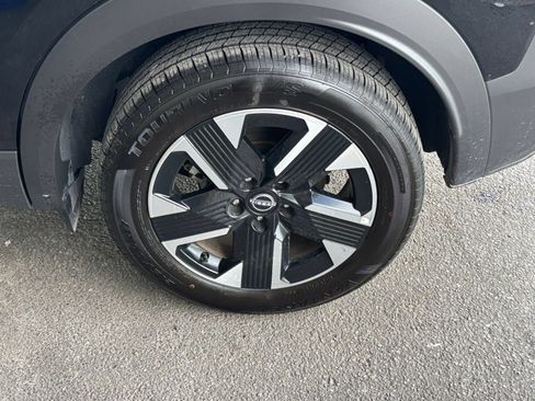 Used 2026 Nissan Kicks SV w/ Cold Weather Package AWD/4WD image 28
