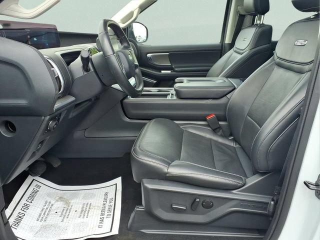 Used 2025 Ford Expedition Platinum AWD/4WD image 19