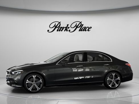 Used 2022 Mercedes-Benz C 300 Sedan image 4