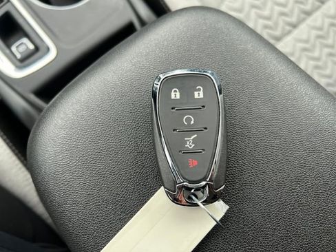 Used 2023 Chevrolet Equinox LT w/ Driver Convenience Package image 30