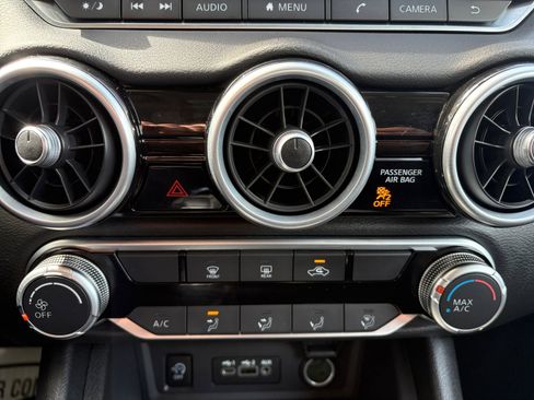 Used 2024 Nissan Sentra SV image 16