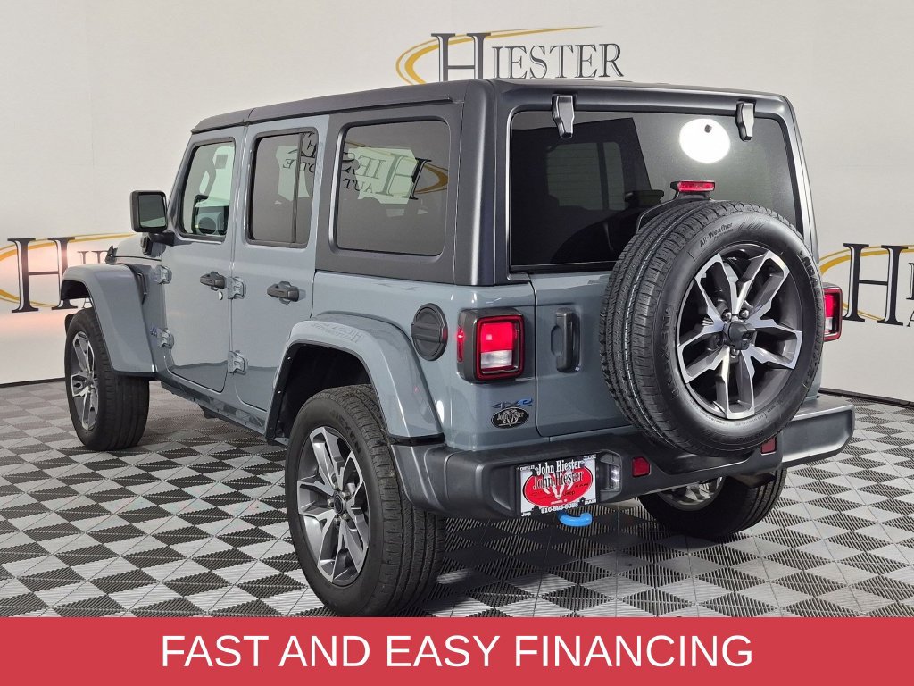 Used 2024 Jeep Wrangler Unlimited w/ Convenience Group AWD/4WD image 6