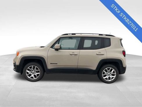 Used 2015 Jeep Renegade Latitude image 4