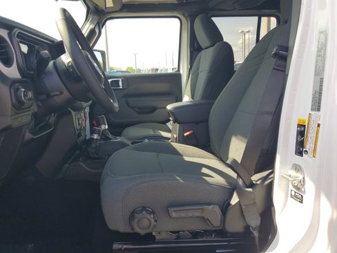 New 2025 Jeep Gladiator Sport image 13