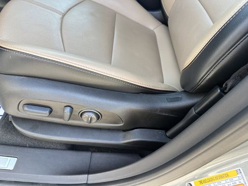 Used 2023 Chevrolet Equinox Premier image 15