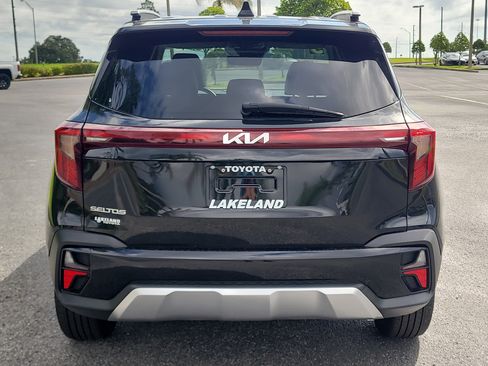 Used 2025 Kia Seltos S FWD image 6