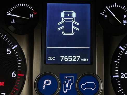 Used 2019 Lexus GX 460 image 23