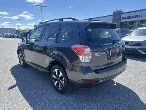 Used 2017 Subaru Forester 2.5i Premium w/ All-Weather Package AWD/4WD image 17