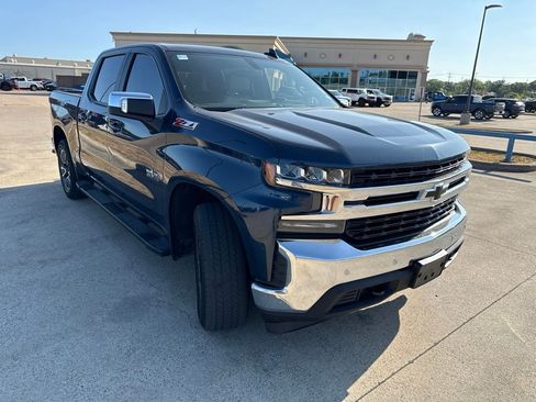 Used 2020 Chevrolet Silverado 1500 LT w/ Texas Edition AWD/4WD image 18