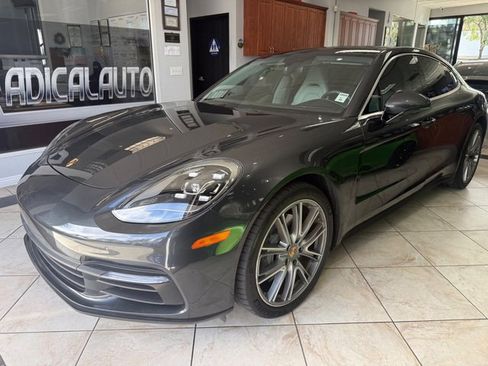 Used 2018 Porsche Panamera 4S w/ Sport Package image 2