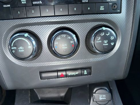 Used 2012 Dodge Challenger R/T image 32