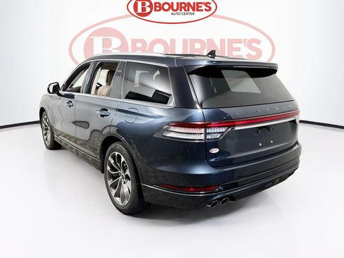 Used 2022 Lincoln Aviator Grand Touring w/ Equipment Group 301A AWD/4WD image 10