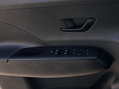 Used 2025 Hyundai Kona SEL image 20